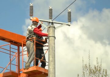 Графіки відключення світла у Дніпропетровській області на 9 червня