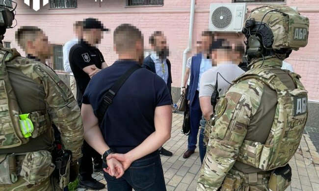 Артур Ємельянов