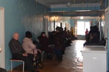 В "ДНР" наплевали на врачей во время эпидемии: "Пакеты на ногах и другие подручные средства"