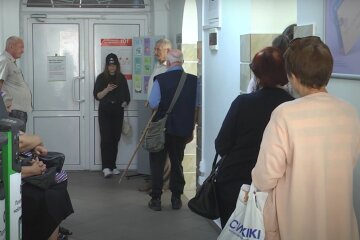 Гуманитарная помощь для пенсионеров в Харьковской области