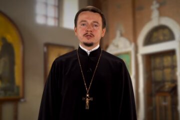 В УПЦ раскрыли, какими должны быть крестные для ребенка: "Берут на себя ответственность за маленького члена Церкви"