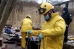 Трагедія в Києві: у каналізації знайшли чоловіка без ознак життя, фото і деталі