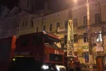 Пожар охватил старинный дом в центре Одессы: кадры огненного ЧП