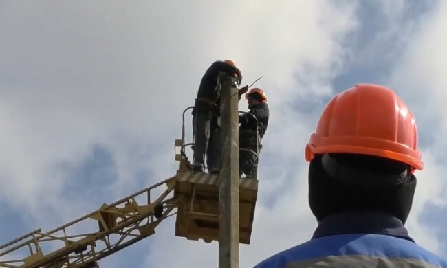 Графіки відключення світла у Дніпропетровській області на 13 червня