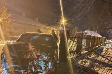 Водій збив сім'ю АТОвця, лікарі рятують 9-річного Андрійка: деталі та кадри аварії