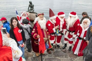夏もがんばってます！ 「世界サンタクロース会議」 デンマーク