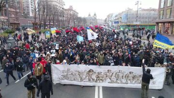 Багровый бунт Саакашвили сняли с непривычного ракурса