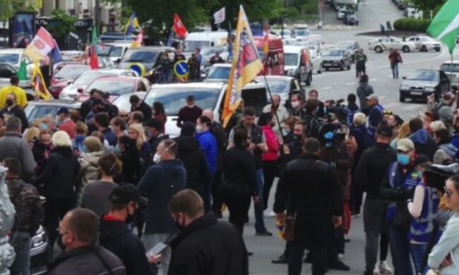"Нет вспышки вируса": украинские города взбунтовались против решения МОН, скандальные подробности