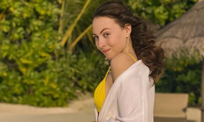 16-летняя дочь Поляковой без стыда выставила тело в бикини и нарвалась на критику: "Выглядит на 34"