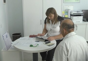 Гуманітарна допомога для ВПО та пенсіонерів у Дніпропетровській област