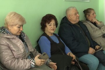 Грошова допомога для пенсіонерів у Львівській області