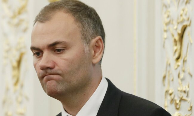 Юрий Колобов