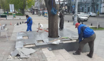 Вандали влаштували нові безчинства в центрі Одеси: не догодив пам'ятник актрисі