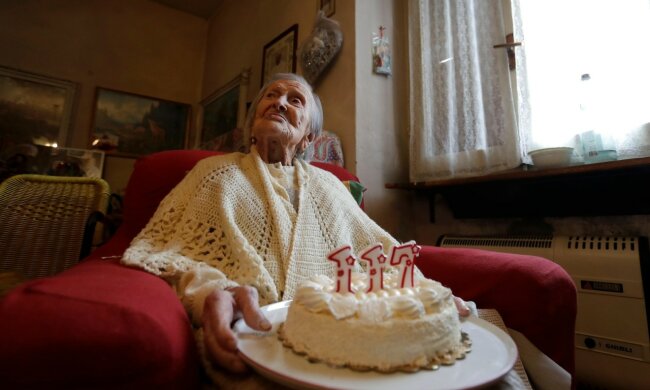 4f2350d7-17c9-4b7e-bf48-e8b0db99b19e-Italy_Oldest_Woman__vcatalanifisherinteractive.com_13