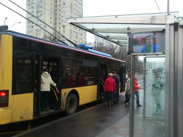 киев транспорт остановка троллейбус
