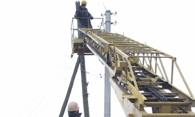 Графики отключения света в Черниговской области на 28 апреля