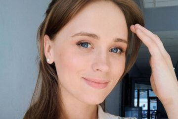 Женька из "Сватов" показала дрыгающуюся в гримерке Сумскую: "Не могу успокоиться"