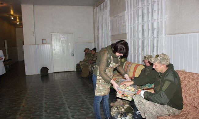 Скандал розгорівся між Міноборони та волонтерами: "тиснути на совість марно"