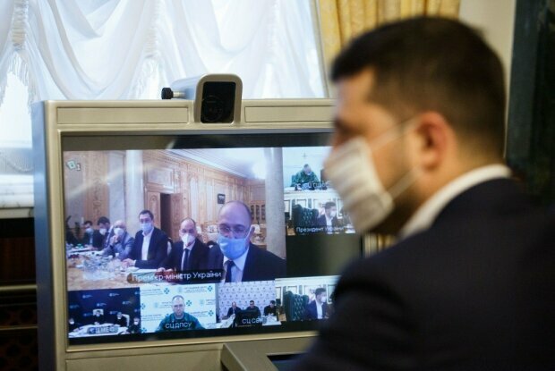 Усиление карантина, Шмыгаль экстренно обратился к украинцам: "В шаге от..."