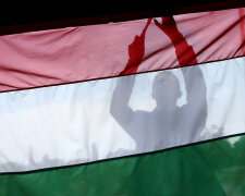Венгрия-флаг