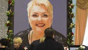 Через пам'ятник Марині Поплавській від "Дизель шоу" розгорівся скандал, фото: "Це посміховисько"