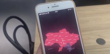Нові функції у застосунку "Повітряна тривога": про що ще попереджатимуть українців
