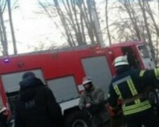 Пожежа спалахнула в Харківській багатоповерхівці, евакуювали 20 осіб: є постраждалі, кадри НП