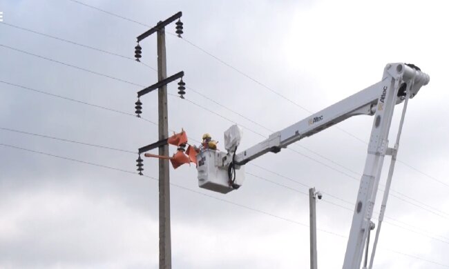 Графіки відключення світла у Дніпропетровській області на 24 лютого
