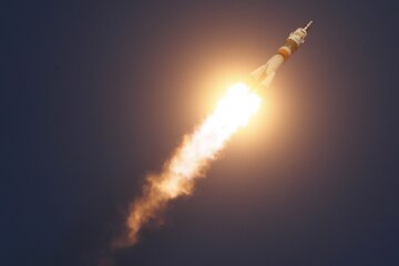 Військові помітили загадковий об’єкт після запуску корабля в космос: вперше в історії