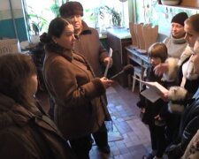 Оккупанты Крыма массово выселяют людей целыми семьями: "Выдали квартиры в 2015 году"