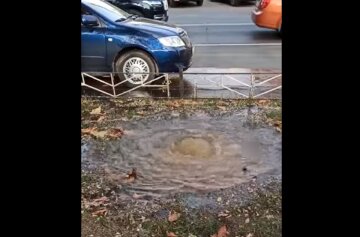 В Одессе прорвало водопровод и затопило округу: видео ЧП