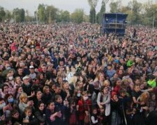 "Ми встановили всіх, хто там був": поліція повідомила, що загрожує учасникам скандального концерту Поляковій