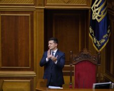 Ограничение зарплат украинцев на карантине, Зеленский подписал важный закон: кто получит заоблачные выплаты