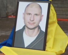 "Захищатиме нас на небесах": ворожа куля забрала життя бійця ЗСУ, українці в сльозах прощаються з Героєм