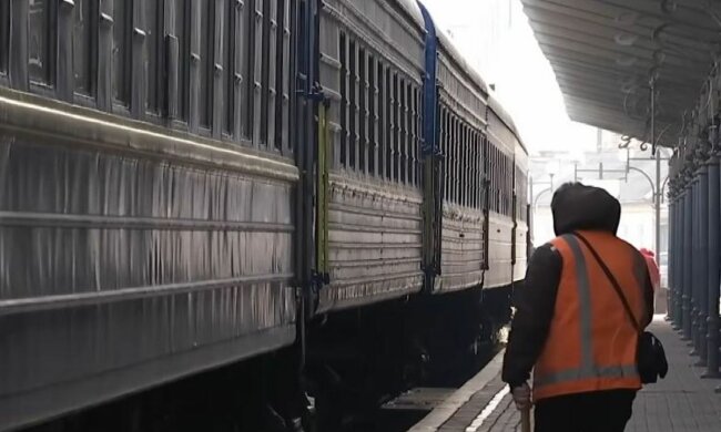 укрзализныця, пассажирские вагоны, вокзал, скрин