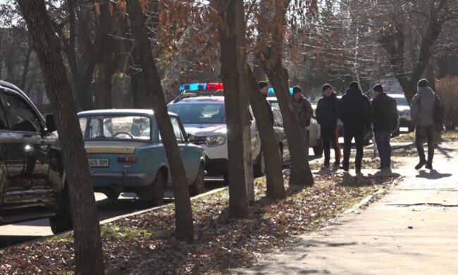 Стрілянину з автомата відкрили біля школи в Кривому Розі: кадри з місця НП