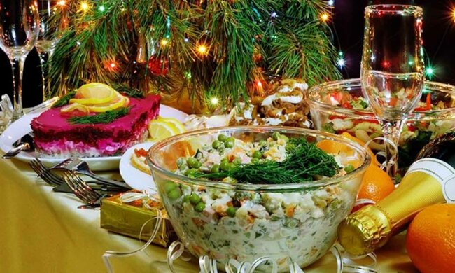 празднечный-новогодний-стол