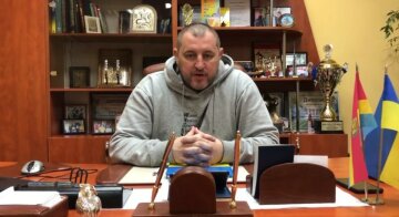 Мэр Купянска сдал город оккупантам из России: "Вылазьте из подвалов, бомбоубежищ"