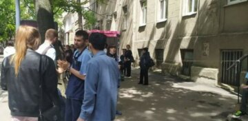 "Где были родители?": в Харькове на стадионе нашли 6-летнего ребенка без сознания