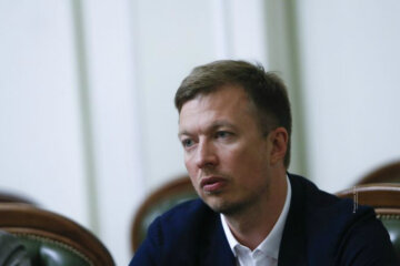 андрей николаенко