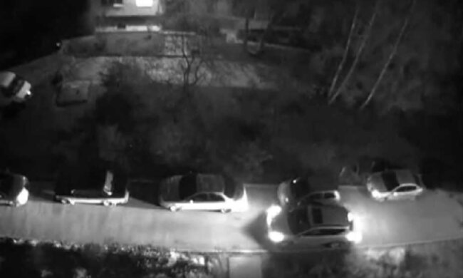 Нахабні злодії розпочали "рейди" по дворах дніпрян: "розбивають скло і розкривають..."