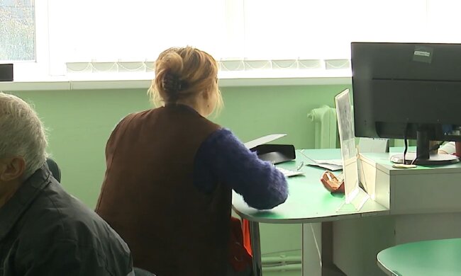 Грошова допомога для пенсіонерів у Чернігівській області