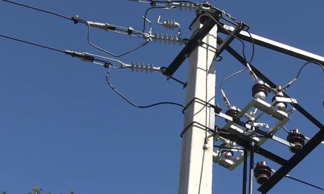 Графики отключения света продлятся в Полтавской области на 26 апреля