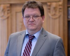 Судья Богдан Львов потроллил журналистов «Схем» доказательствами, указав на признаки подделки