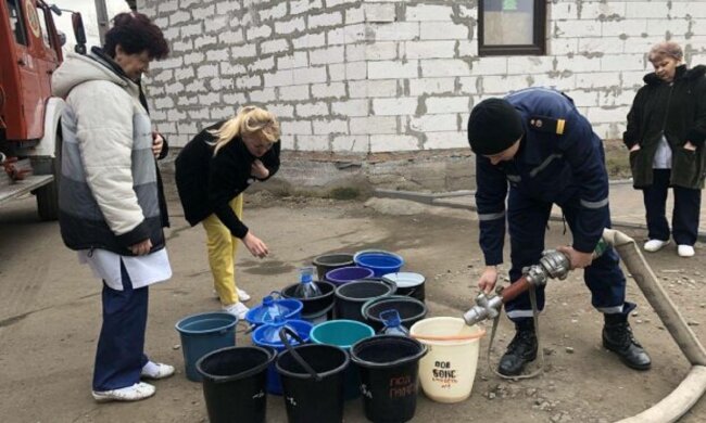 Коммунальщики "обезводят" одесситов на карантине, жалобы не помогут: адреса