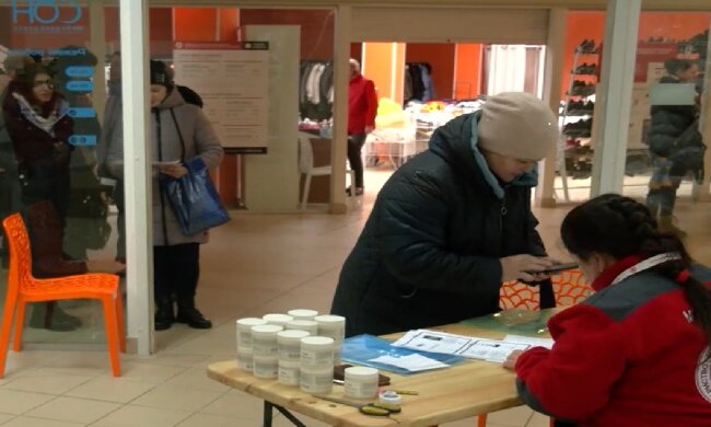 Бесплатные продукты для ВПЛ и пенсионеров в Запорожье