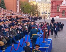 Хворий і переляканий: Путін здивував зовнішнім виглядом на параді в Москві