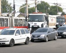 Обмеження руху транспорту в Чернівцях