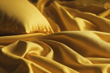 Как отстирать пожелтевшие простыни: поможет один раствор