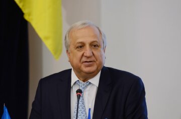 директор ЕБРР в Украине Шевки Аджунер